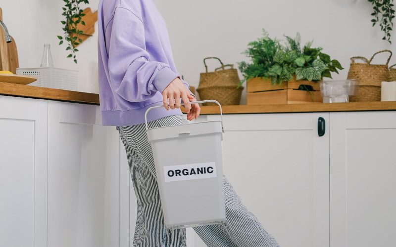 How to Rinse Recyclables Without Wasting Water
